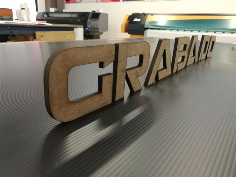 CO2 Laser Cutting Machine (2)